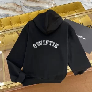 Absolutely Beautiful Fabulous DIY Vinyl T-shirt